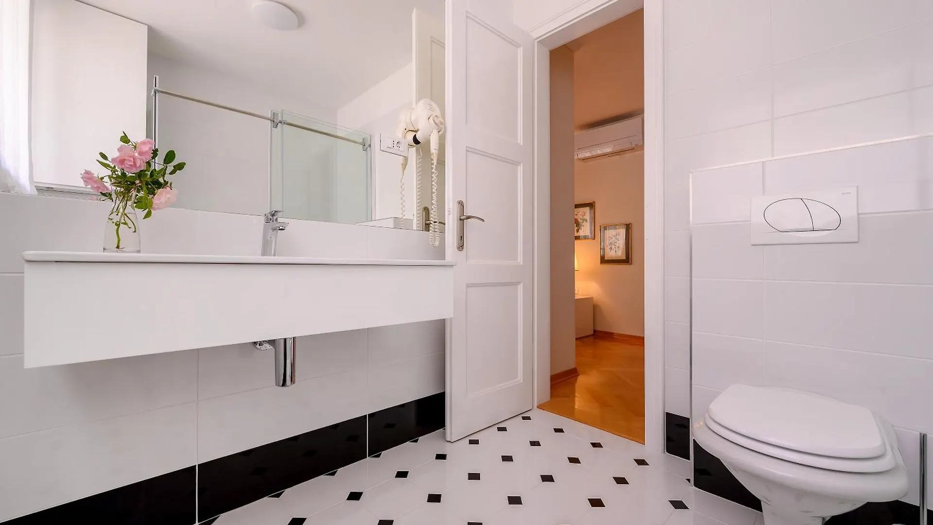 Palace Schoen Milesi Bed and Breakfast Σπλιτ